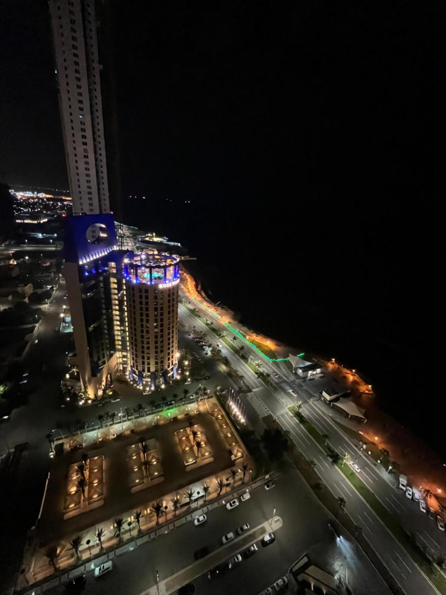 باأطلالة بحرية برج الجوهره داماك Damac Aljawharah Tower *