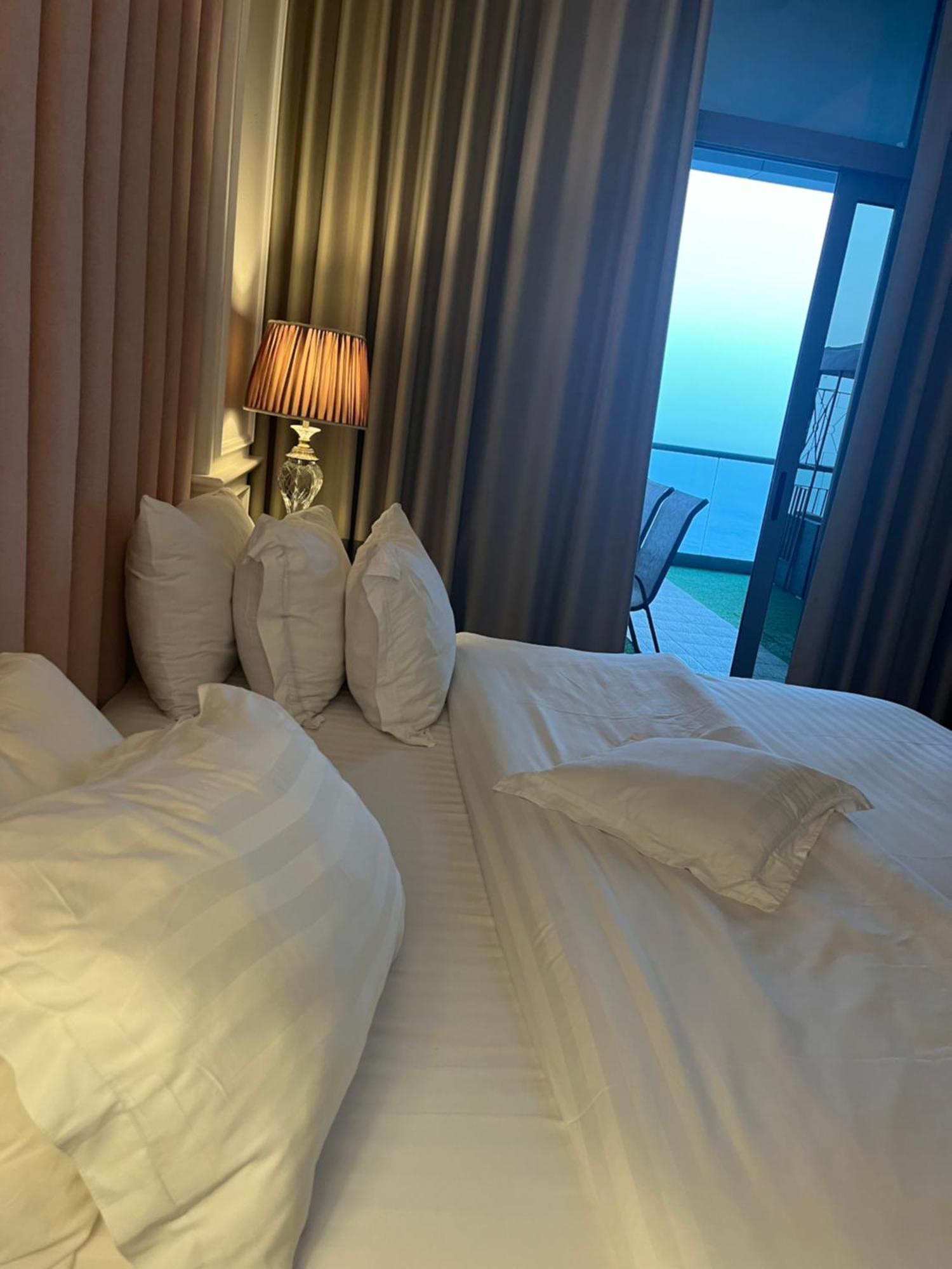 باأطلالة بحرية برج الجوهره داماك Damac Aljawharah Tower Apartment *