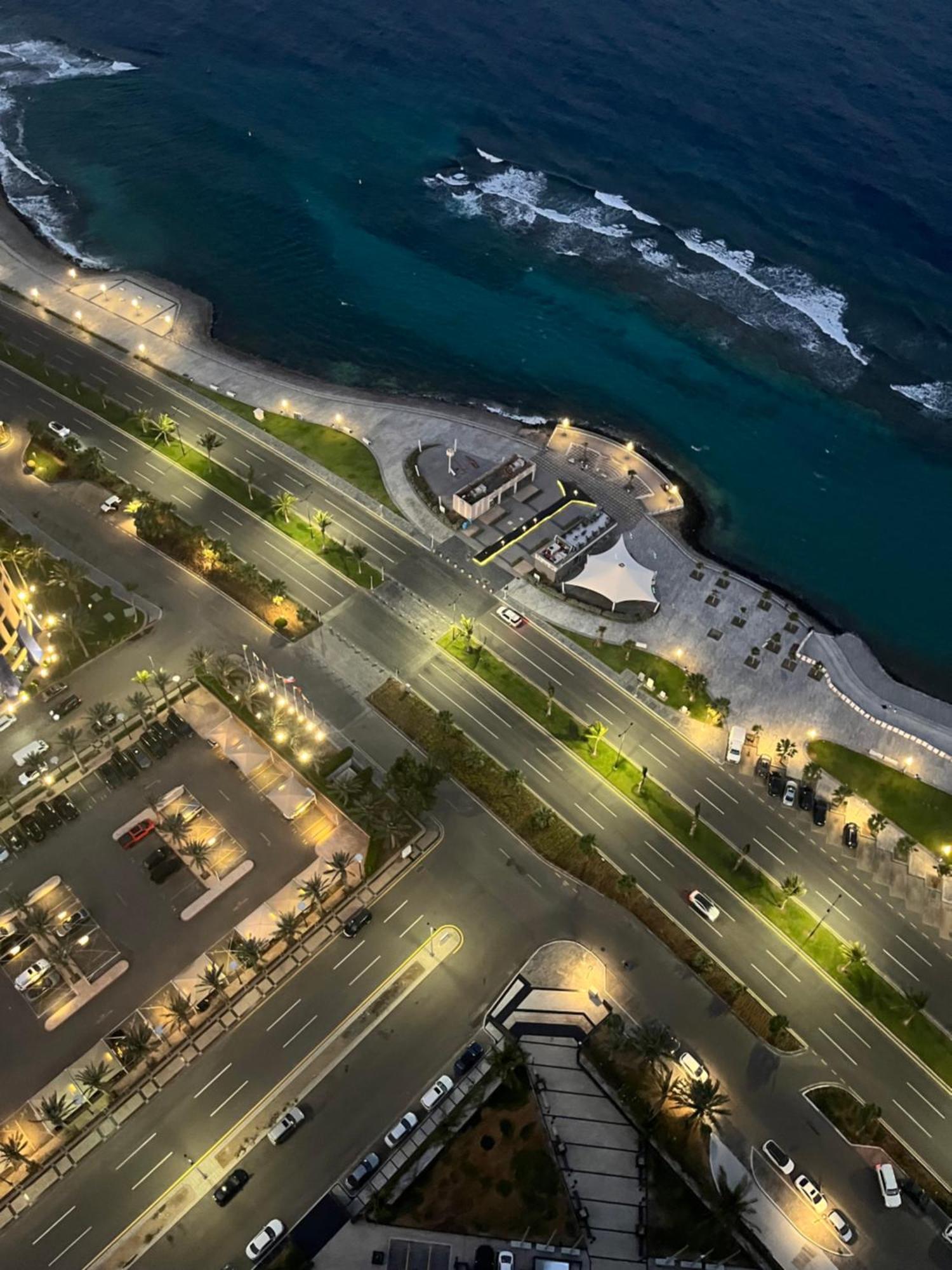 باأطلالة بحرية برج الجوهره داماك Damac Aljawharah Tower * Jeddah